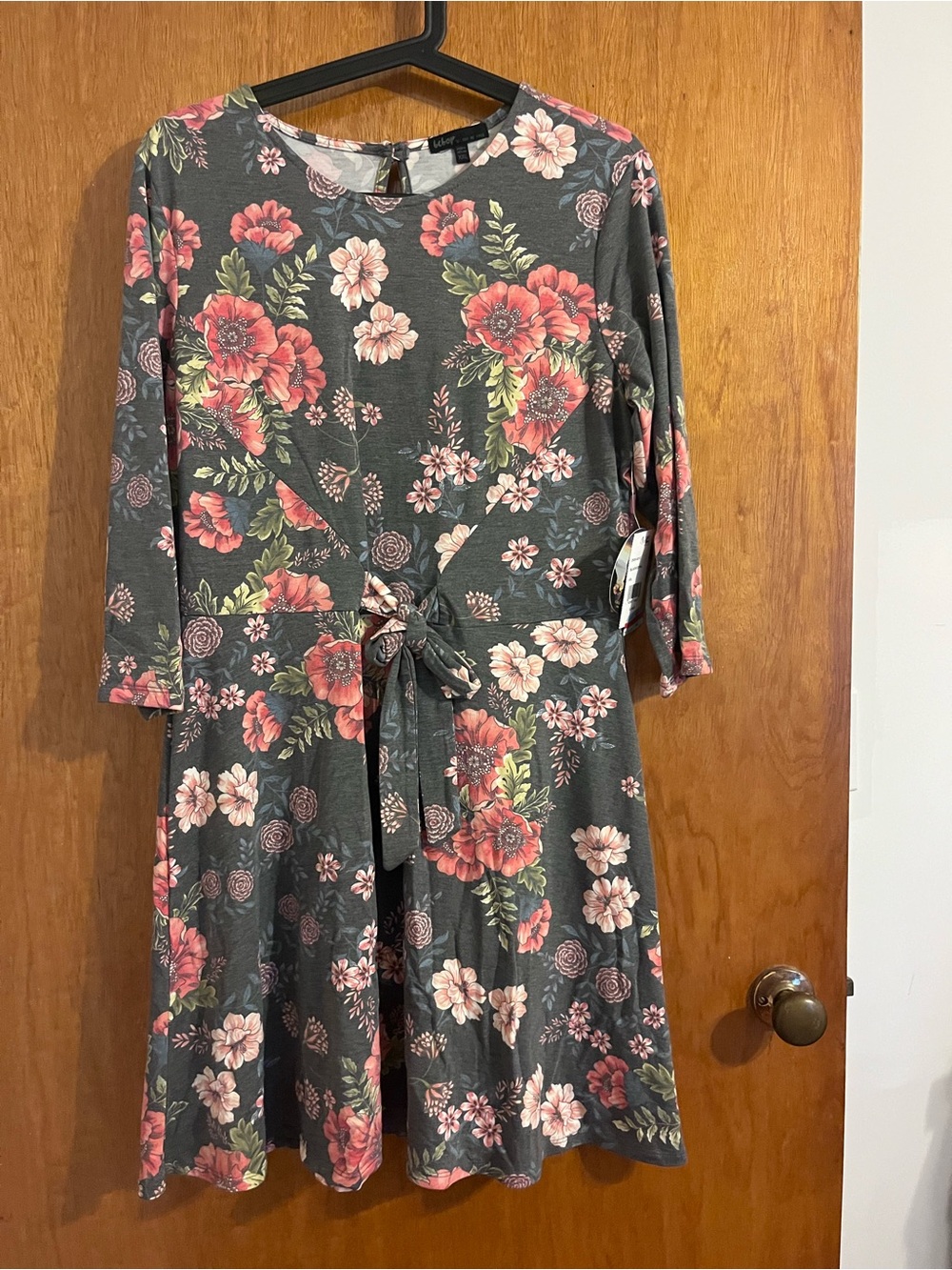 Charcoal Gray Floral Tie-Waist Long Sleeve Dress with Coral Blooms